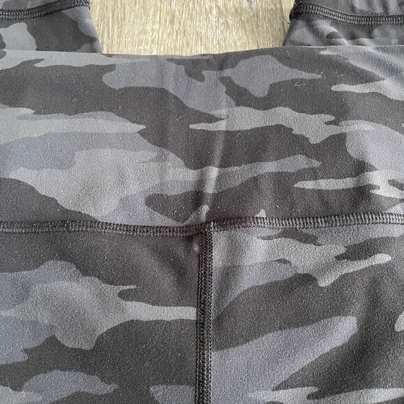 Athleta Elation Camo 7/8 Tight Grey 531310 - Size: Medium - Picture 9 of 12